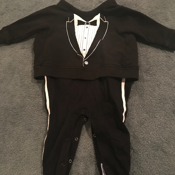 Gap Tuxedo one-piece jogger - Picture 1 of 1